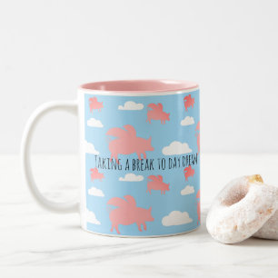 Whimsical Flying Pigs Tweekleurige Koffiemok