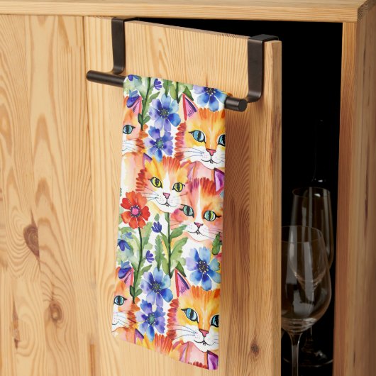 Whimsical Folk Art Waterverf Bloemen en Katten Theedoek (Derde Gevouwen)