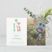 Whimsical Fox & Balloon Green 1e Verjaardag Foto Kaart (Staand voorkant)