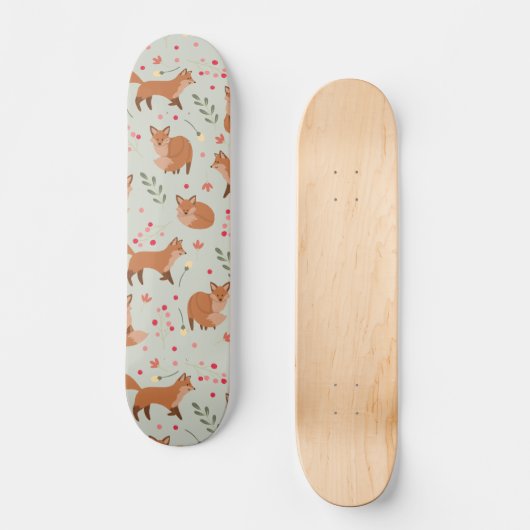 Whimsical Fox Pattern Skateboard (Voorkant)