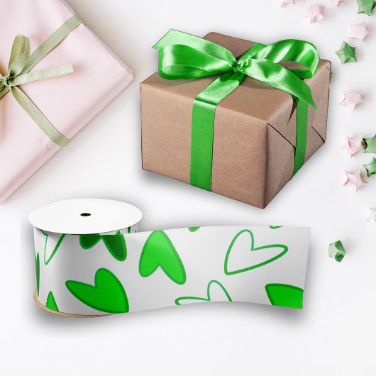 Whimsical Fun Green Heart Pattern Lint