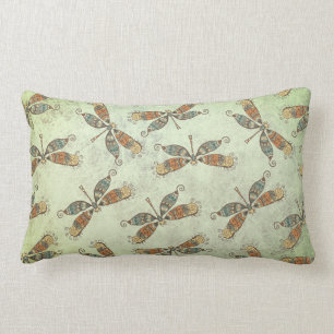 Whimsical Garden Dragonfly Patroon op Sage Green Kussen