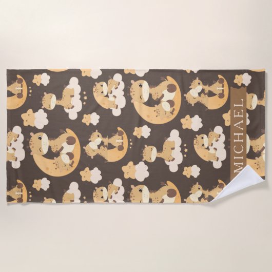 Whimsical Giraffe op Clouds Pattern Custom Name Strandlaken (Voorkant)
