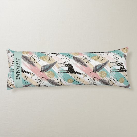 Whimsical Giraffe Polka Dot Pattern – Pastel Lichaamskussen (Achterkant)