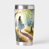 Whimsical Girl Dancing Through Birch Forest Geïsoleerde Drinkbeker (Achterkant)