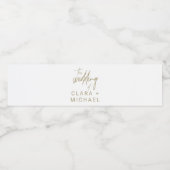 Whimsical Gold Calligraphy Wedding Waterfles Etiket (Enkel label)