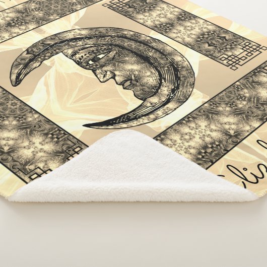 Whimsical  Graphics met Moon Portret Sherpa Deken (3/4)