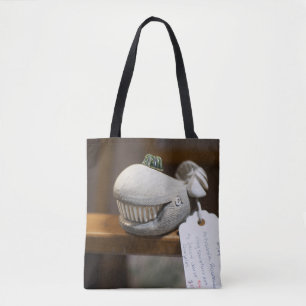 Whimsical houten walvis sculptuur draagtas