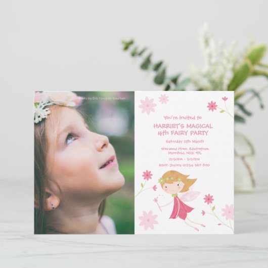 Whimsical Magical Fairy verjaardagsuitnodiging met Kaart (Staand voorkant)