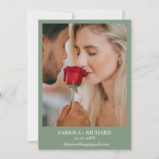 Whimsical Monogram Boho Groene Wildflower Bruiloft Kaart (Achterkant)