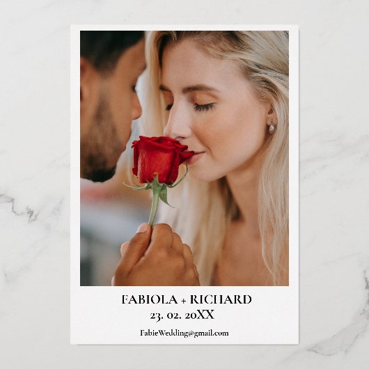 Whimsical Monogram Foto Wildflower Bruiloft Folie Uitnodiging (Achterkant)