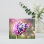 Whimsical Mouse in Tulip Haven Briefkaart (Staand voorkant)