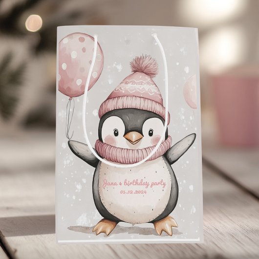 Whimsical Penguin Verjaardag | roze Medium Cadeauzakje