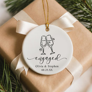 Whimsical Proost Onze Eerste Kerst Verloving Keramisch Ornament