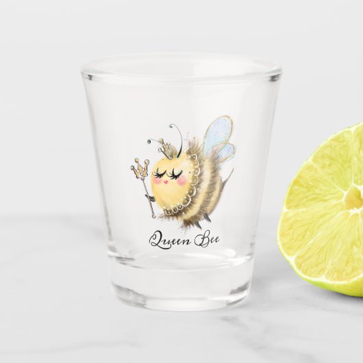 Whimsical Queen Bee met kroon en toverstok Shot Glas (Voorkant)