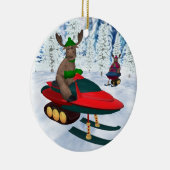 Whimsical Reindeer op Snowmobies Keramisch Ornament (Rechts)