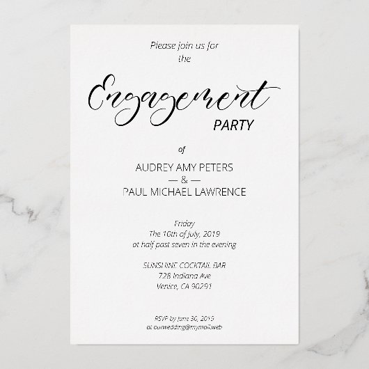 Whimsical Script Custom Photo Couple Engagement Folie Uitnodiging (Achterkant)