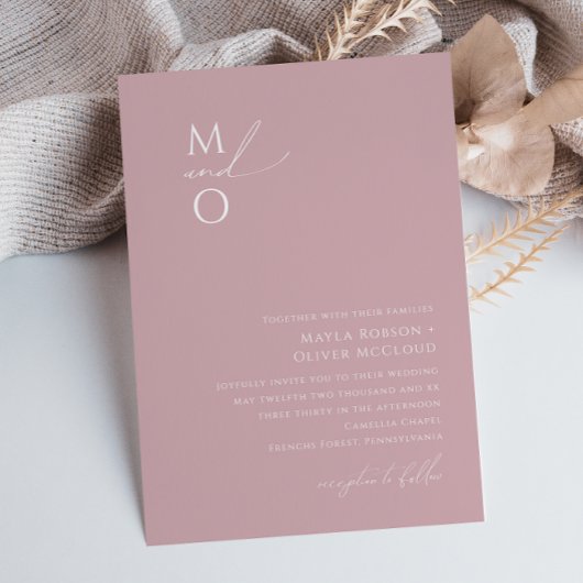 Whimsical Script | Dusty Roos Monogram Weddenschap Kaart