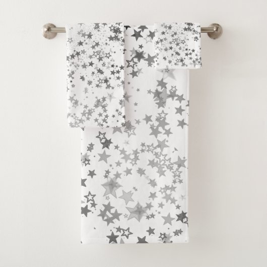 Whimsical Silver Stars over White Bad Handdoek (Insitu)