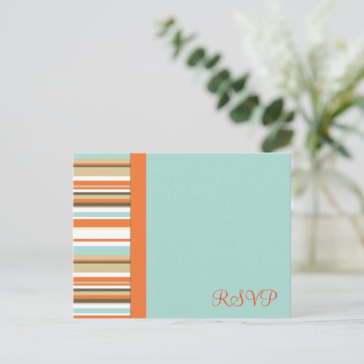 Whimsical sinaasappel en Blue Stripe RSVP Uitnodiging Briefkaart (Staand voorkant)