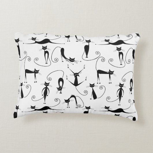 Whimsical Skinny Black Cat Patroon Accent Kussen (Achterkant)