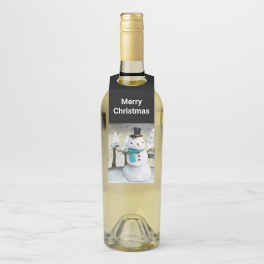 Whimsical Snowman in Winter Kerstmis Scene Flessenhanger (Op fles)