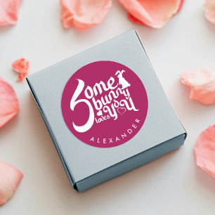 Whimsical Somebunny Love Rood Witte Konijn Typo Ronde Sticker