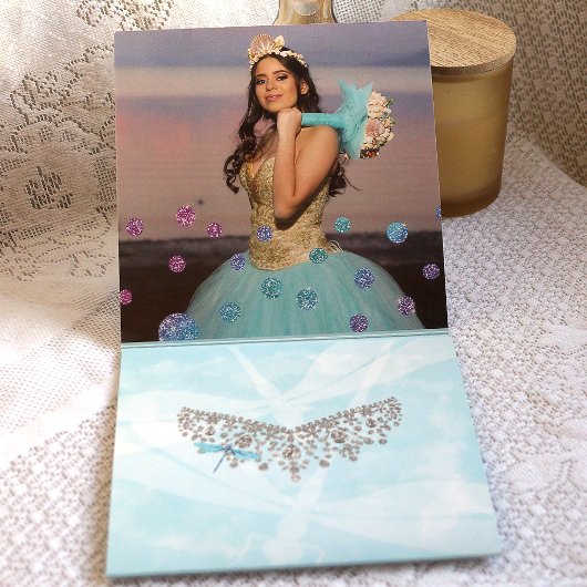 Whimsical Sparkles Turquoise Dragonfly Quinceañera Drieluik Wenskaart