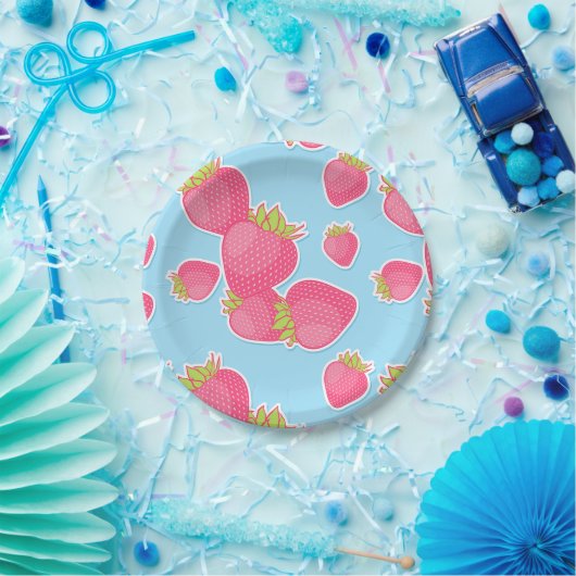 Whimsical Strawberry Pattern op Blue Papieren Bordje (Feest)