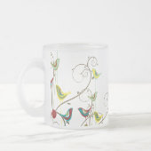 Whimsical Summer Birds Swirls Moderne Natuur Vines Matglas Koffiemok (Links)