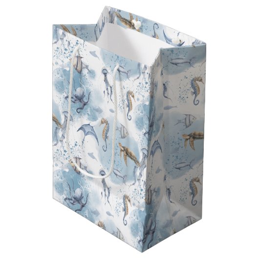 Whimsical Underwater World – Sea Creatures Pattern Medium Cadeauzakje (Voorkant Gekanteld)