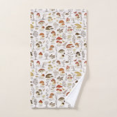 Whimsical Woodland Champhrooms Motif (Serviette à main)