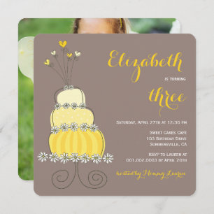Whimsical Yellow Cake Girl Invitation de fête d'an