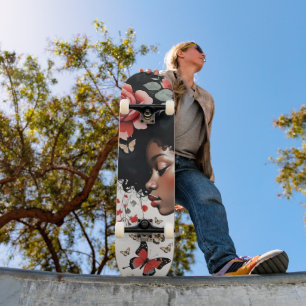 Whimsical zwart meisje met rozen en vlinders skateboard