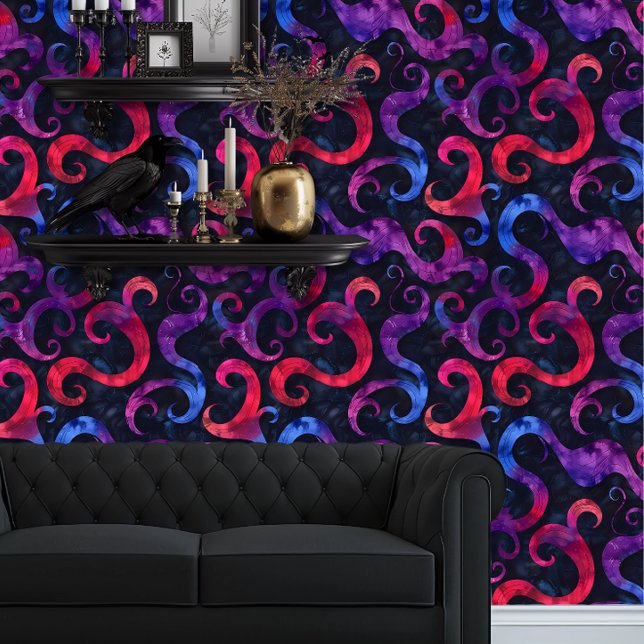 Whimsigoth rood, cyaan, en Paarse Funky Behang (Whimsigoth Purple, Red, & Cyan Swirls wallpaper behind a black couch.)