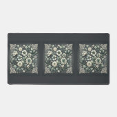 Whispered Clover Knotwork Garden Bureaumat (Voorkant)