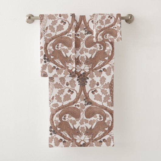 Whispers/Chouettes et écureuils des bois dans le c (En situation)