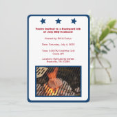 White 4 juillet Hamburger Barbecue Invitation (Debout devant)