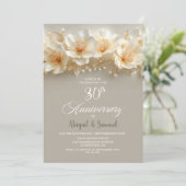 White and Gold Floral 30th Wedding Anniversary Kaart (Staand voorkant)