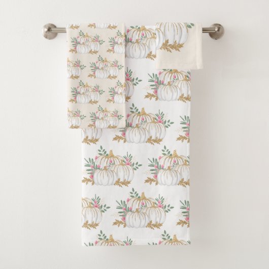 White and Gold Pumpkins Waterverf Pattern Bad Handdoek (Insitu)