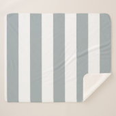 White and Light Blue Striped Sherpa Throw Blanket  (Voorkant (horizontaal))