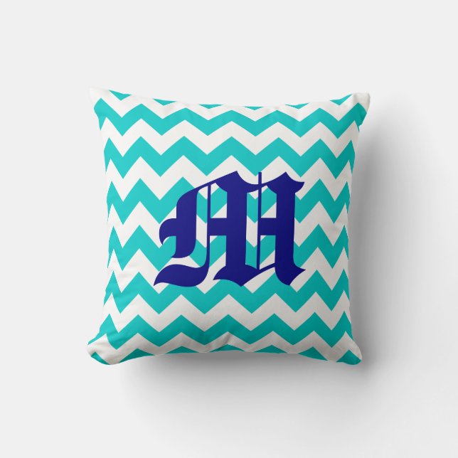 White Aqua Zigzag Pattern met Monogram Kussen (Voorkant)