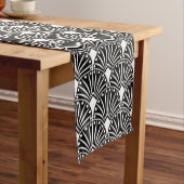 White Art Deco patroon op zwarte achtergrond Medium Tafelloper (Voorbeeld)