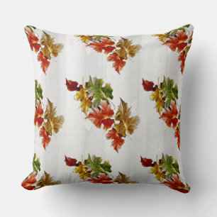 White Autumn Leaves Pattern Sierkussen