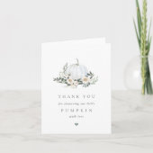 White Autumn Pumpkin Greenery Baby shower Bedankkaart (Voorkant)
