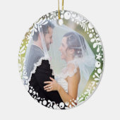 White Berry Framed Wedding Photo with Custom Text Keramisch Ornament (Links)