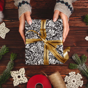 White & Black Floral DamasPattern Cadeaupapier