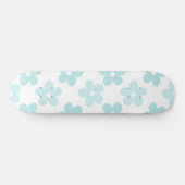 White Blue Daisy Flowers Retro Pattern Skateboard (Horizontaal)