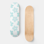 White Blue Daisy Flowers Retro Pattern Skateboard (Voorkant)