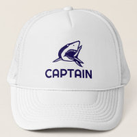 White boat captain pet met haaienontwerp
